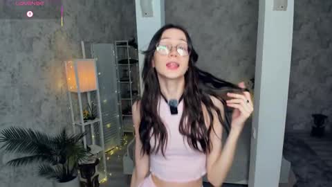 Snapshot of defeded_lovee chatting on 02-18-26, 08:16 Amy online show from 02-18-26, 08:16