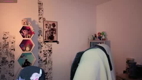 Stephanie.e  online show from 07-15-26, 03:23