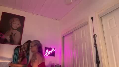 Tori online show from 09-26-25, 04:16