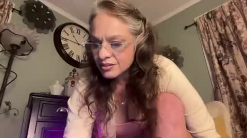Tori online show from 06-25-26, 03:39