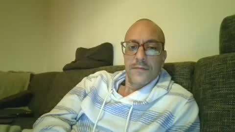 Luka Magic online show from 10-26-25, 04:35