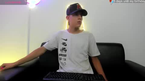 Snapshot of dei_v_48 chatting on 01-14-25, 08:26 DEIVY online show from 01-14-25, 08:26