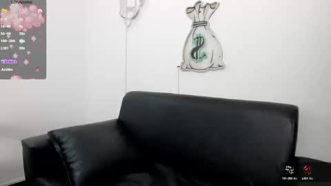 Snapshot of dei_v_48 chatting on 03-05-25, 06:23 DEIVY online show from 03-05-25, 06:23