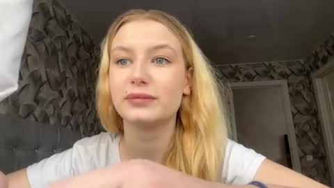 Snapshot of deidreblackstar chatting on 07-16-26, 09:37 eva online show from 07-16-26, 09:37