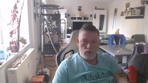 Snapshot of deinprinz2312 chatting on 11-03-25, 09:10 deinprinz2312 online show from 11-03-25, 09:10