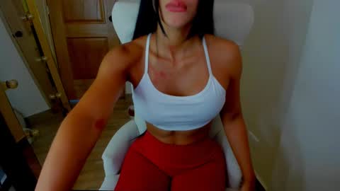 Snapshot of deisy_madrid chatting on 01-14-25, 06:49 deisymadrid online show from 01-14-25, 06:49