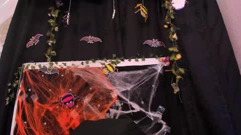 deisyharper online show from 10-31-25, 06:14