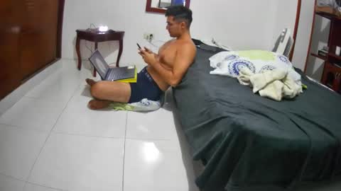 deividellobo online show from 12-23-24, 03:40