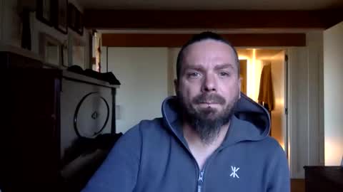 Snapshot of deivitzzz chatting on 03-15-26, 07:58 Hermes online show from 03-15-26, 07:58