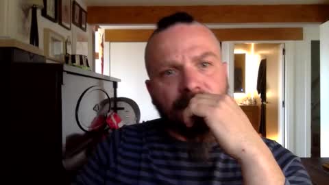 Snapshot of deivitzzz chatting on 04-10-26, 03:39 Hermes online show from 04-10-26, 03:39