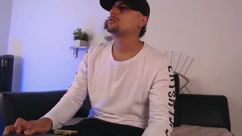  DEIVY  online show from 10-24-25, 01:24