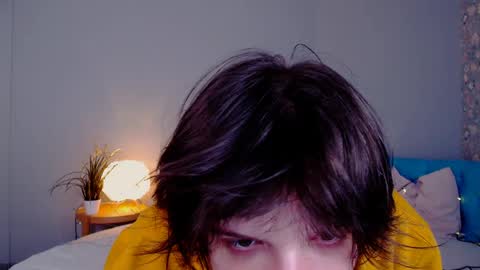 Alex online show from 04-11-26, 01:43