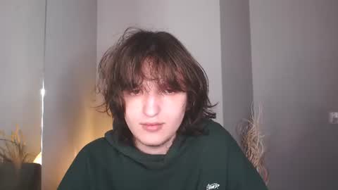 Snapshot of delalex chatting on 07-06-26, 12:40 Alex online show from 07-06-26, 12:40