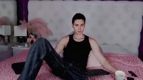 Snapshot of delalex chatting on 07-17-26, 02:56 Alex online show from 07-17-26, 02:56