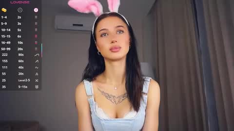 Hello everyone Im Tessa Make yourself comfortable. Were going to have fun together  online show from 11-11-25, 08:03