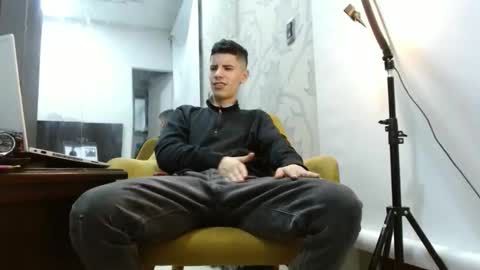 Snapshot of delglo chatting on 10-03-25, 08:44 delglo online show from 10-03-25, 08:44