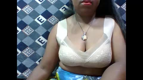deliah712909 online show from 10-28-25, 05:55