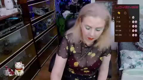 Delicacat online show from 07-28-26, 09:37
