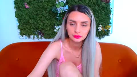Snapshot of deliciaalove chatting on 06-02-26, 06:10 deliciaalove online show from 06-02-26, 06:10