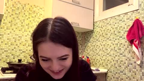 Snapshot of deliciastombaugh chatting on 04-02-26, 05:10 Kiki online show from 04-02-26, 05:10