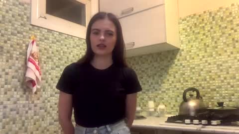 Snapshot of deliciastombaugh chatting on 04-03-26, 05:11 Kiki online show from 04-03-26, 05:11