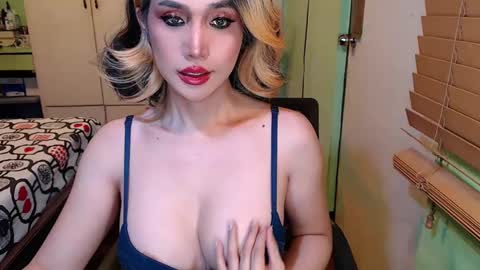 Mercedes online show from 02-27-25, 07:01