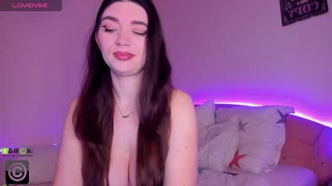 Mila online show from 03-11-25, 06:43