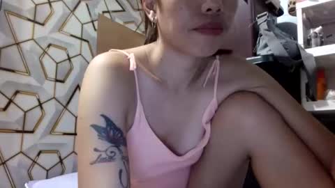 deliciousgirl975840 online show from 04-24-26, 06:43