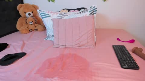 Snapshot of delilah_85 chatting on 09-12-25, 11:37 Delilah online show from 09-12-25, 11:37