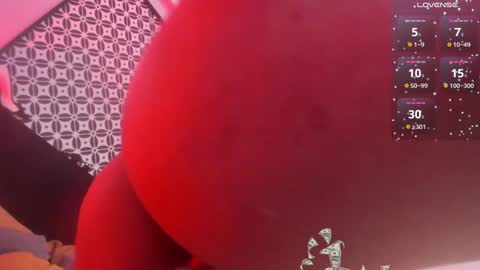 Snapshot of delilah_fix chatting on 01-23-25, 04:59 della online show from 01-23-25, 04:59