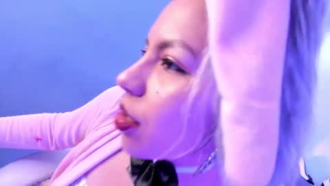 Snapshot of delilah_fix chatting on 09-09-25, 02:16 della online show from 09-09-25, 02:16