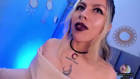 Snapshot of delilah_fix chatting on 10-14-25, 09:04 della online show from 10-14-25, 09:04