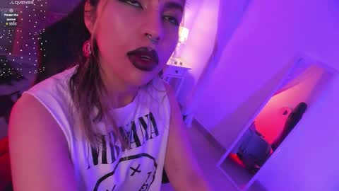 Snapshot of delilah_fix chatting on 01-18-26, 08:45 della online show from 01-18-26, 08:45