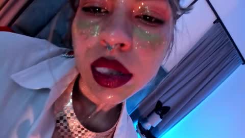 Snapshot of delilah_fix chatting on 03-03-26, 09:21 della online show from 03-03-26, 09:21