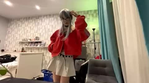 Snapshot of delilahdyl chatting on 11-15-25, 04:25 Mila online show from 11-15-25, 04:25