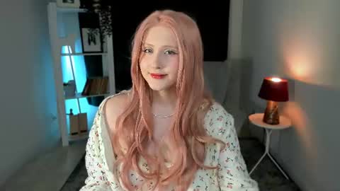 Delilah or Laila online show from 07-17-26, 08:57