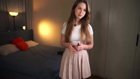 Linda online show from 11-19-25, 07:47