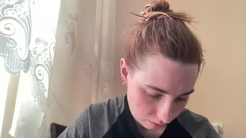 Delivery      online show from 06-21-26, 05:32