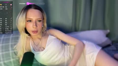 Della online show from 02-25-26, 03:10