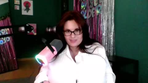 Snapshot of dellacrush_ chatting on 03-04-25, 08:27 dellacrush_ online show from 03-04-25, 08:27