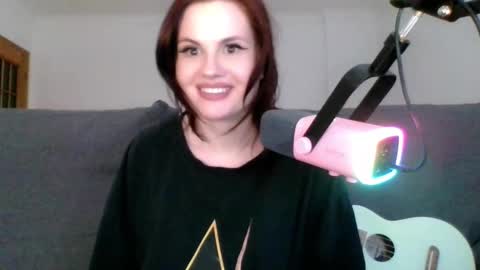 Snapshot of dellacrush_ chatting on 03-05-25, 08:42 dellacrush_ online show from 03-05-25, 08:42