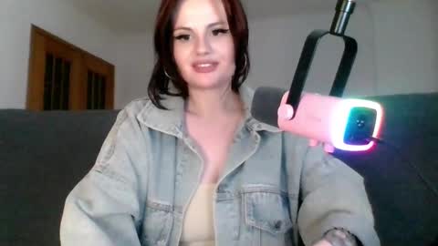 Snapshot of dellacrush_ chatting on 03-06-25, 08:48 dellacrush_ online show from 03-06-25, 08:48