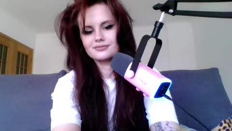 Snapshot of dellacrush_ chatting on 03-11-25, 02:51 dellacrush_ online show from 03-11-25, 02:51