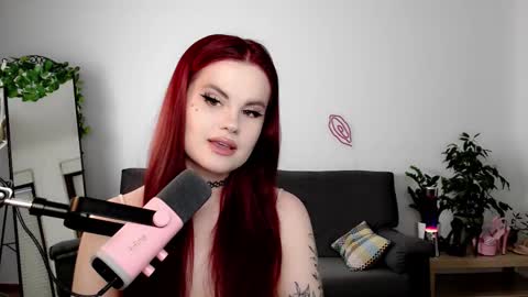 Snapshot of dellacrush_ chatting on 09-09-25, 05:45 dellacrush_ online show from 09-09-25, 05:45