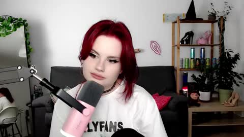 Snapshot of dellacrush_ chatting on 09-20-25, 04:41 dellacrush_ online show from 09-20-25, 04:41