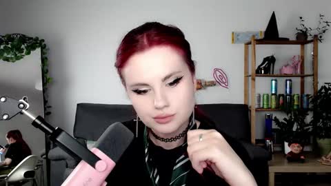 Snapshot of dellacrush_ chatting on 09-21-25, 06:42 dellacrush_ online show from 09-21-25, 06:42