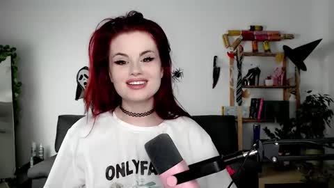 Snapshot of dellacrush_ chatting on 10-21-25, 08:48 dellacrush_ online show from 10-21-25, 08:48