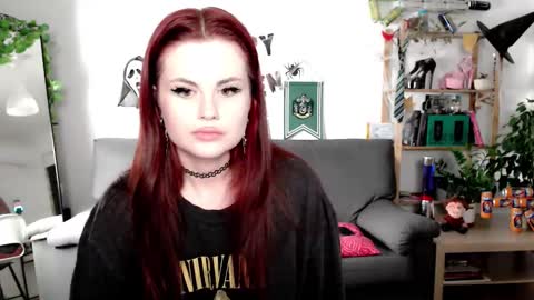 Snapshot of dellacrush_ chatting on 10-28-25, 09:35 dellacrush_ online show from 10-28-25, 09:35