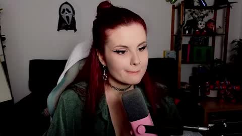 Snapshot of dellacrush_ chatting on 11-23-25, 05:57 dellacrush_ online show from 11-23-25, 05:57