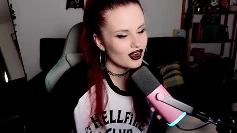 Snapshot of dellacrush_ chatting on 11-30-25, 06:12 dellacrush_ online show from 11-30-25, 06:12